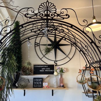 Conversations - Interior - Cafes Near Me - Honolulu, Hawaii Conversations - Interior - Cafes Near Me - Honolulu, Hawaii