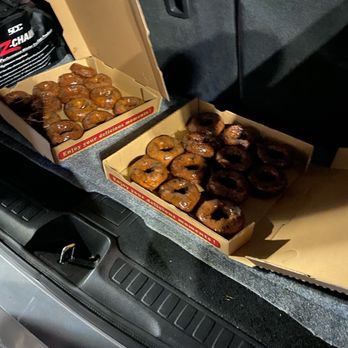M & M Donuts - Donuts Near Me - Anaheim, California
