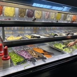 Ruszoni's Pizza - Salad bar!
