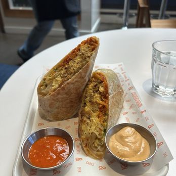 Culver & Main - Breakfast burrito with chicken sausage - Breakfast & Brunch Near Me - Culver City, California