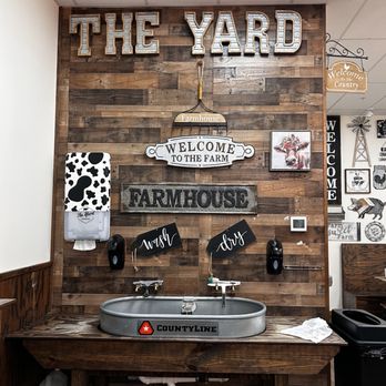 The Yard Milkshake Bar - Glass washing station - Ice Cream & Frozen Yogurt Near Me - Destin, Florida