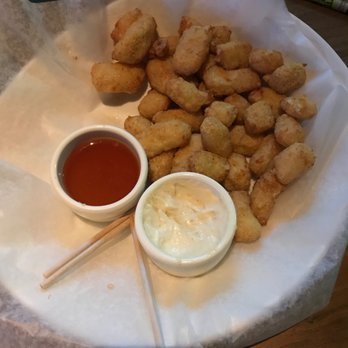 Yard House - Wisconsin Fried Cheese Curds - Vegetarian Near Me - Gaithersburg, Maryland Yard House - Wisconsin Fried Cheese Curds - Vegetarian Near Me - Gaithersburg, Maryland
