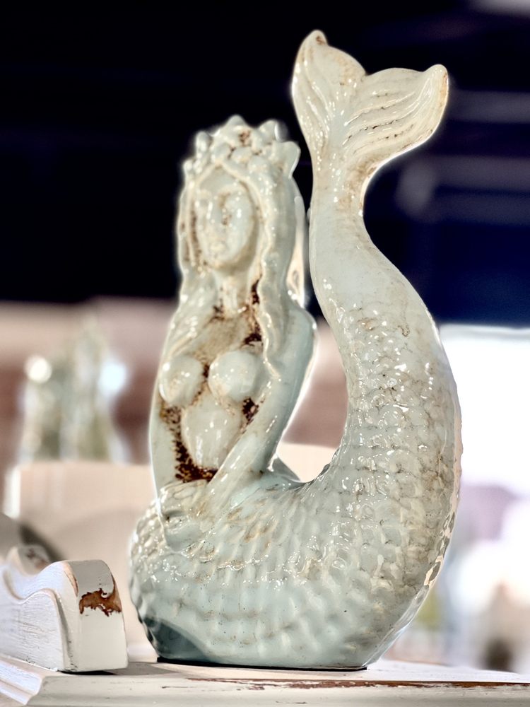 DAILY BLOOMS Updated April 2024 63 Photos & 20 Reviews 1050 S