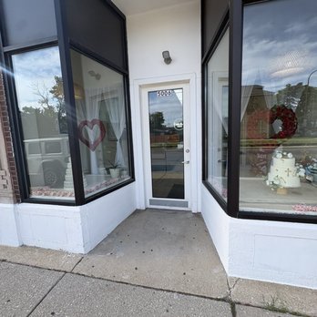Cielito Lindo Bakery - Entrance - Desserts Near Me - Cicero, Illinois Cielito Lindo Bakery - Entrance - Desserts Near Me - Cicero, Illinois