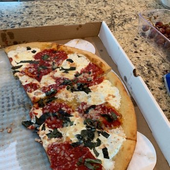 Williamsburg Pizza - Margherita Pizza - Pizza Near Me - Omaha, Nebraska Williamsburg Pizza - Margherita Pizza - Pizza Near Me - Omaha, Nebraska