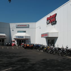 Parkway Cycle - outdoor showroom