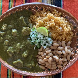 Tres Cazuelas Taqueria - Chile Verde (pork) plate