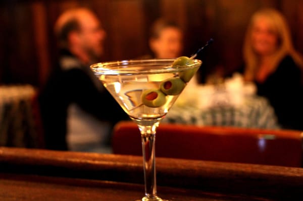 Luke's Bar & Grill by null