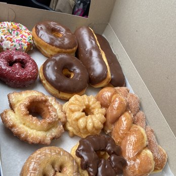 Donut Queen - Assorted donuts - Donuts Near Me - Vacaville, California Donut Queen - Assorted donuts - Donuts Near Me - Vacaville, California
