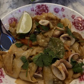 Lom Wong - Thai Near Me - Phoenix, Arizona Lom Wong - Thai Near Me - Phoenix, Arizona