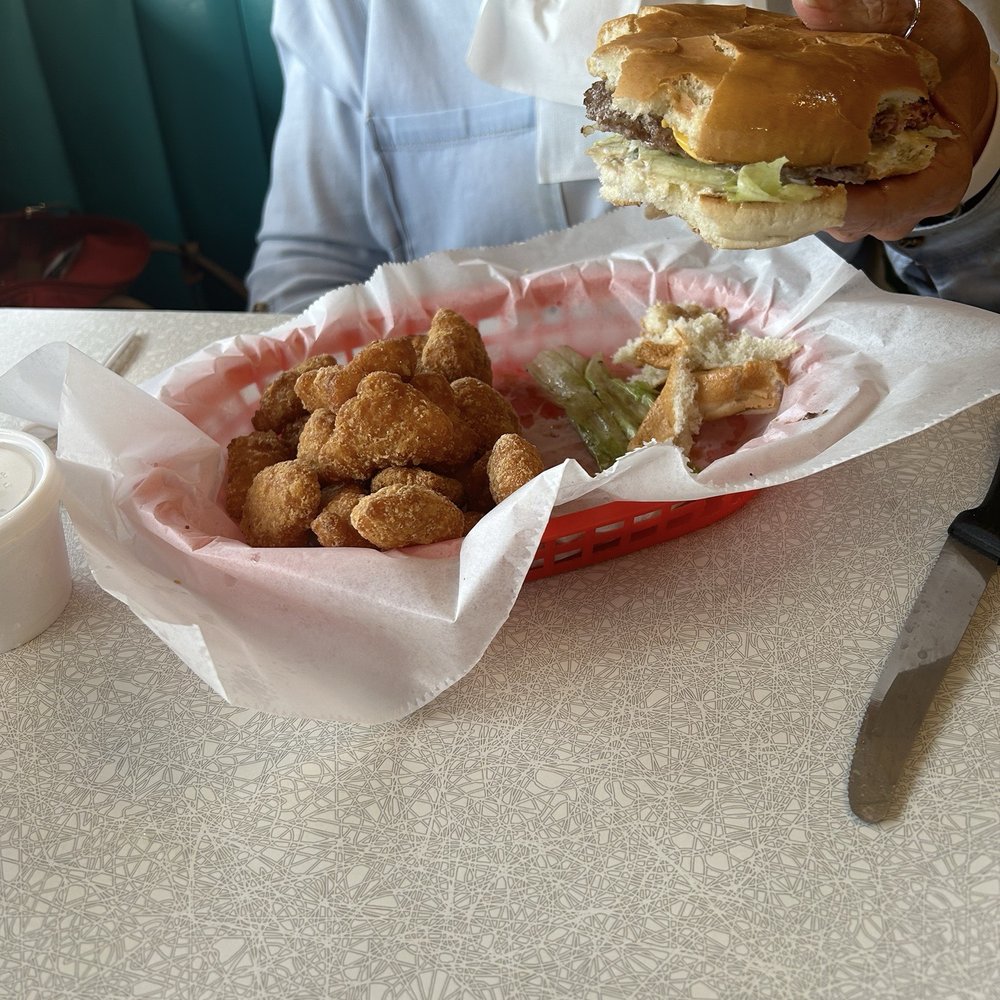 Andy's Igloo - Deluxe burger with corn nuggets - American Near Me - Winter Haven, Florida Andy's Igloo - Deluxe burger with corn nuggets - American Near Me - Winter Haven, Florida
