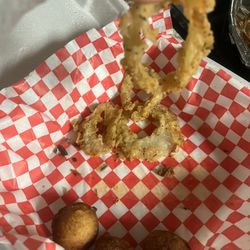 Palmetto - Three limpy onion rings!