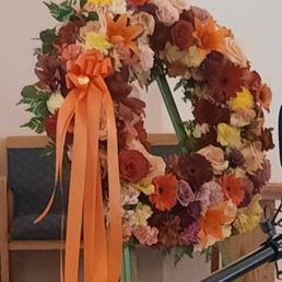 Memorial wreath was stunningly beautiful.