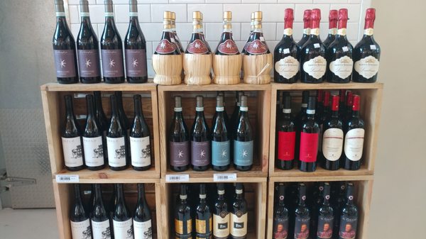 Krisp Beverages + Natural Foods by null