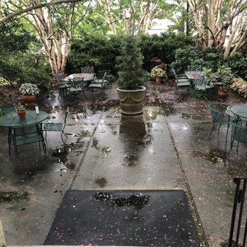 Grandiflora Bed & Breakfast - Sitting area - Bed & Breakfast Near Me - Laurel, Mississippi