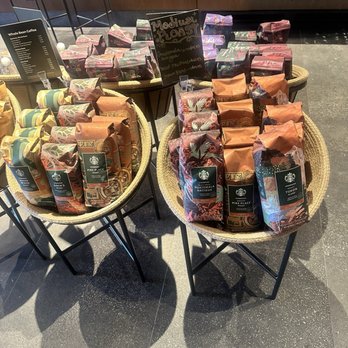Starbucks - Coffee & Tea Near Me - Staten Island, New York