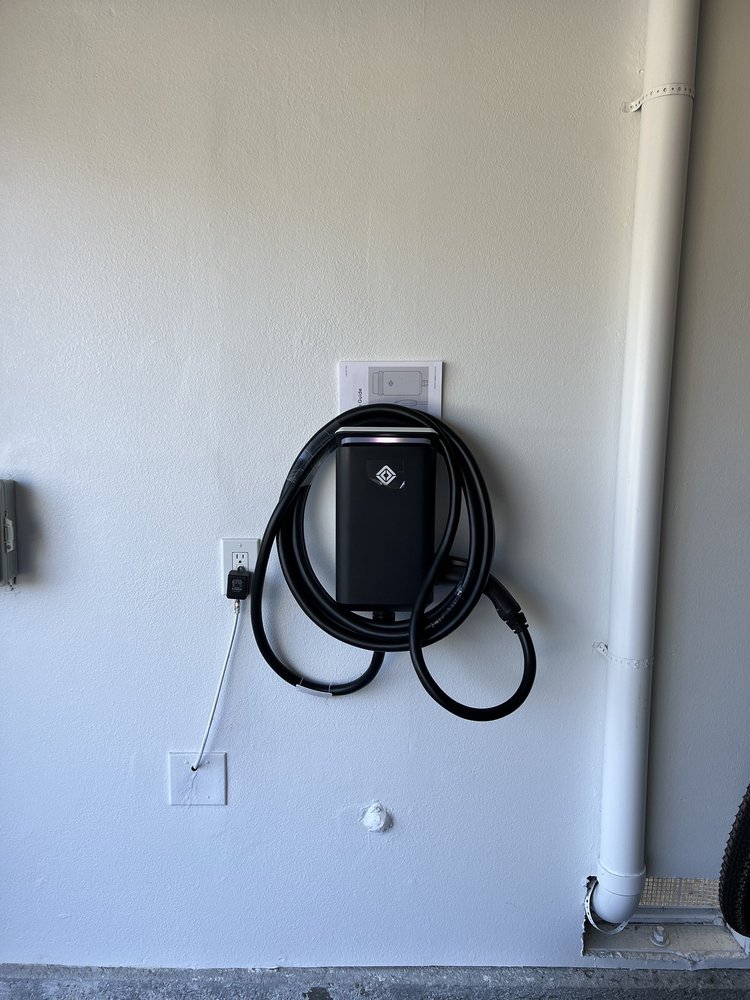 Slide of Thunder Coast Electricians