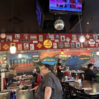 Lumpy's Diner - Locals enjoying breakfast - Diners Near Me - Antioch, California