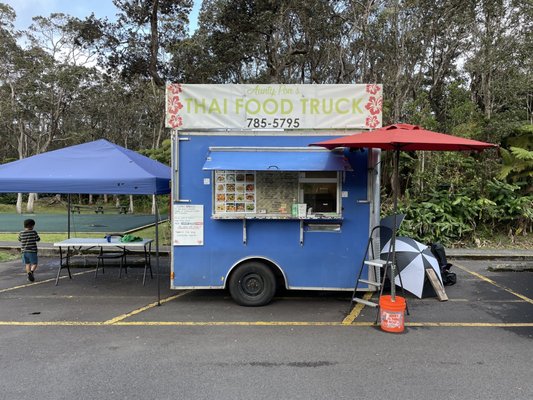 Aunty Pon's Thai Food Truck by null