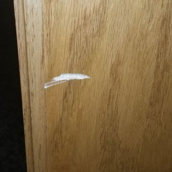 Bald Eagle Movers - Large gouge in our oak table. Again we found this and was not notified. - Movers Near Me