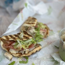 Well I hoped to get a good pic of the middle of the flatbread - but I failed! :D