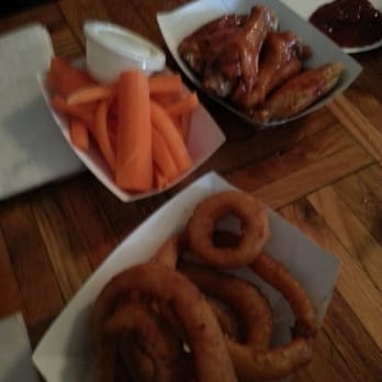 Little Wing Cafe - Onion rings, carrots, 5 honey bbq wings - American Near Me - Warren, Ohio