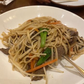 Noodles - Beef chow mein... very bland noodles - Asian Fusion Near Me - Las Vegas, Nevada Noodles - Beef chow mein... very bland noodles - Asian Fusion Near Me - Las Vegas, Nevada