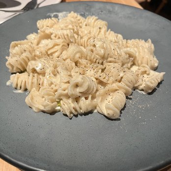Rose Mary - Cacio E Pepe - Italian Near Me - Chicago, Illinois
