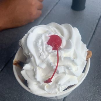 Whit’s Frozen Custard - Brownie Sundae with vanilla ice cream, fudge, hint of caramel and walnuts with a warm brownie....Yummy!!! - Desserts Near Me - Newnan, Georgia