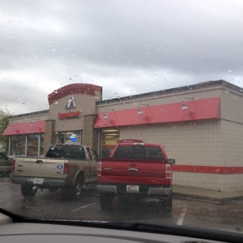 Thorntons - a view of the outside of a fast food restaurant - Convenience Stores Near Me - Shelbyville, Kentucky Thorntons - a view of the outside of a fast food restaurant - Convenience Stores Near Me - Shelbyville, Kentucky