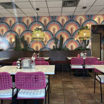 Quesa Tacos - Dining area - Mexican Near Me - Carmel, Indiana