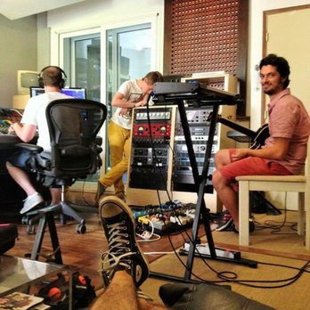 Jules Martinez Guitar Lessons - Studio session with "The Newtons" @ Studio Berduquet (2015) - Musical Instruments & Teachers Near Me Jules Martinez Guitar Lessons - Studio session with "The Newtons" @ Studio Berduquet (2015) - Musical Instruments & Teachers Near Me