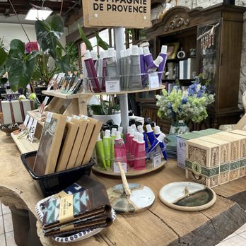 Sherwood Florist - Florists Near Me - Claremont, California Sherwood Florist - Florists Near Me - Claremont, California