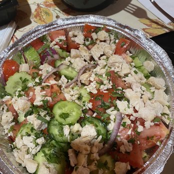 Elite Garden Cafe - Garden salad with chicken - Mediterranean Near Me - Los Angeles, California