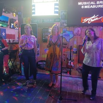 Karaoke d-luX with Donovan Ti  - Friends singing - Karaoke Near Me - Houston, Texas