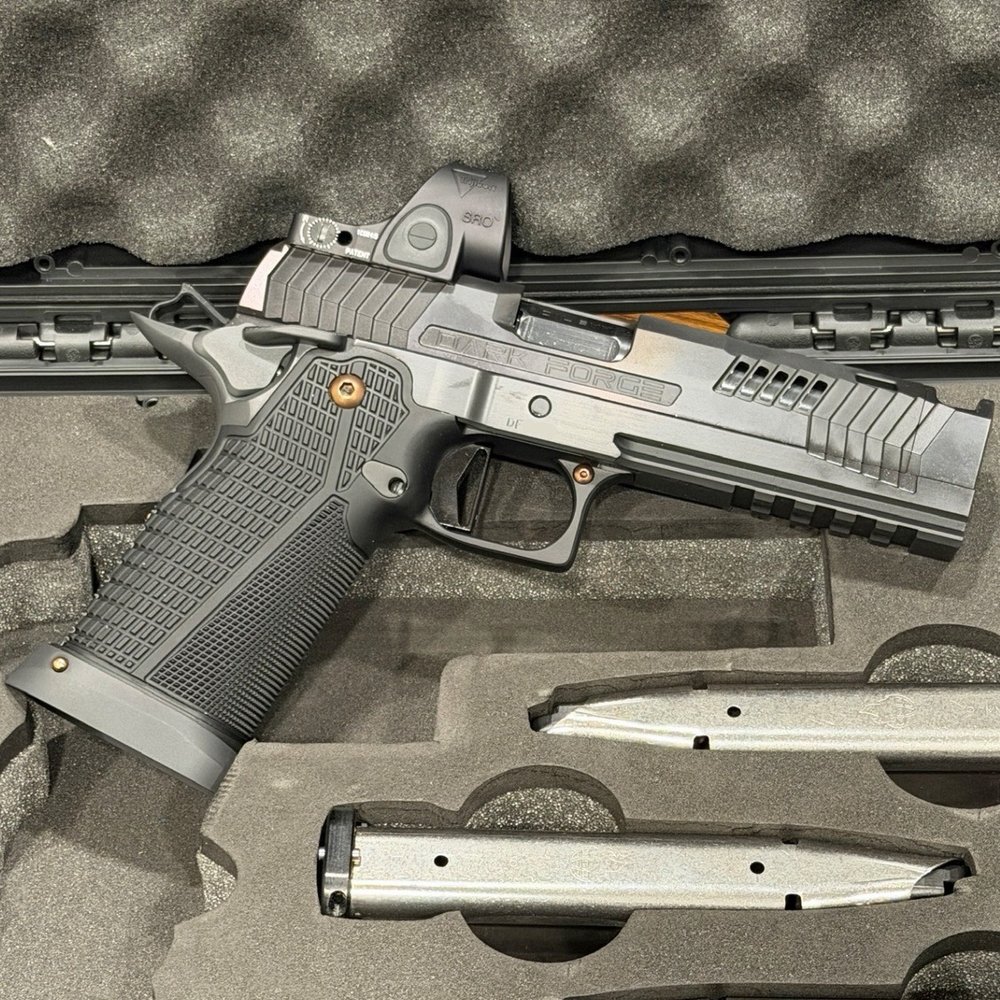 Dark Forge Reaper 2011 with a Trijicon SRO Dark Forge Reaper 2011 with a Trijicon SRO