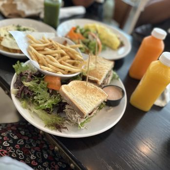 Maplewood Kitchen and Bar - Chicken Club Sandwich - Breakfast & Brunch Near Me - Cincinnati, Ohio Maplewood Kitchen and Bar - Chicken Club Sandwich - Breakfast & Brunch Near Me - Cincinnati, Ohio