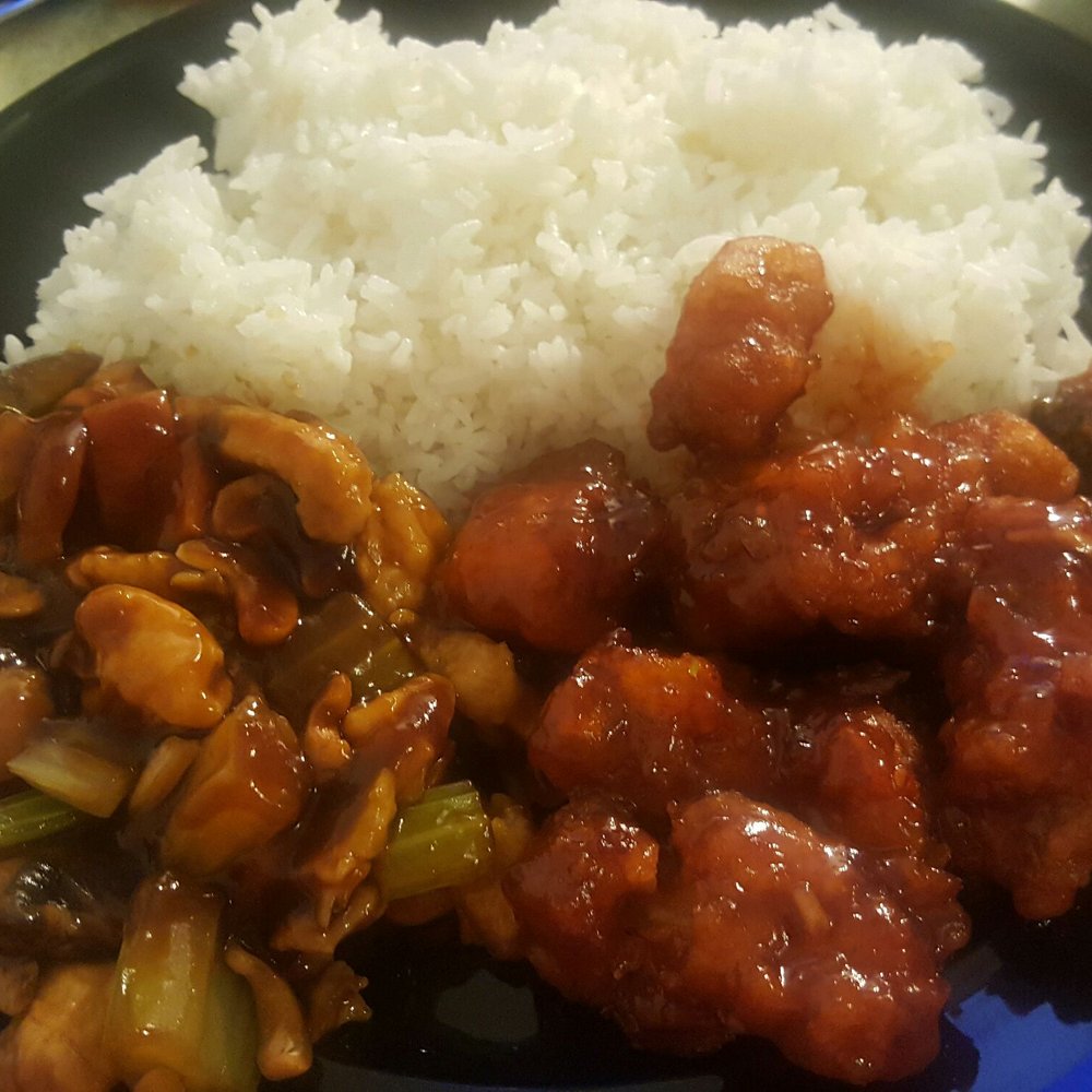 Hot Wok - Chicken with cashews, General Zhou chicken, and white rice - Chinese Near Me - Metairie, Louisiana