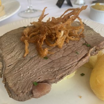 Downshire Arms - Roast beef sirloin on bed of buttery mash tobacco onions before pepper sauce is added - Hotels Near Me - Hilltown, NYM