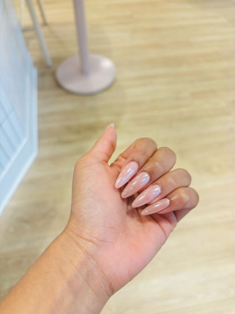 Nail Bar Saddle Creek