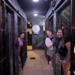 Lara's Labyrinth - Jail break