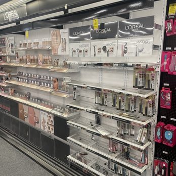CVS Pharmacy - Missing stock of makeup - Drugstores Near Me - Sacramento, California