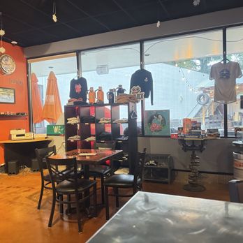Big Block Brewing - Sammamish - Chill interior space. - Breweries Near Me - Sammamish, Washington