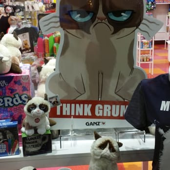IT'SUGAR - Get your Grumpy Cat - Candy Stores Near Me - Glendale, Arizona
