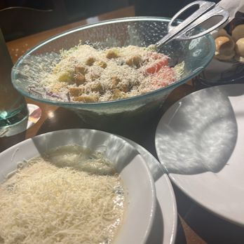 Olive Garden Italian Restaurant - Never Ending Soup, Salad & Breadsticks - Italian Near Me - Cary, North Carolina Olive Garden Italian Restaurant - Never Ending Soup, Salad & Breadsticks - Italian Near Me - Cary, North Carolina