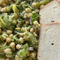 Alkaline Allie - Green goodness gravy.