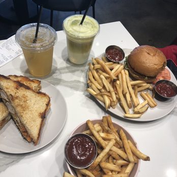 Bite Food & Coffee - Buffalo chicken grilled cheese, and the I'm Vegan Burger. Pomegranate green tea and the Refresher juice - Coffee & Tea Near Me - Hackensack, New Jersey