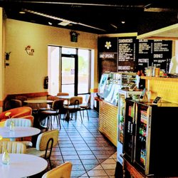 Cafe Bliss - An early morning visit, just after their opening.