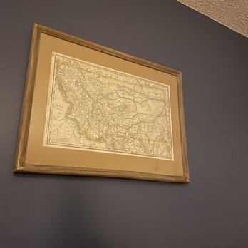 Grasshopper Inn - Decor. - Hotels Near Me - Polaris, Montana Grasshopper Inn - Decor. - Hotels Near Me - Polaris, Montana