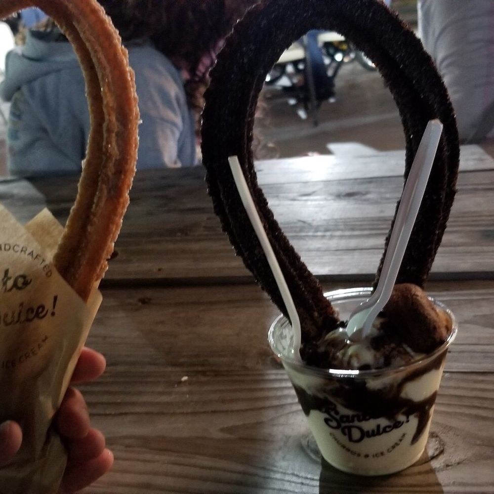 Santo Dulce Churros - Oreo sundae & original cinnamon halo - Desserts Near Me - Miami, Florida Santo Dulce Churros - Oreo sundae & original cinnamon halo - Desserts Near Me - Miami, Florida